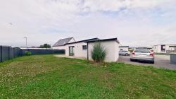 Maison récente T5 de 2020 tout de plain-pied avec garage et jardin.