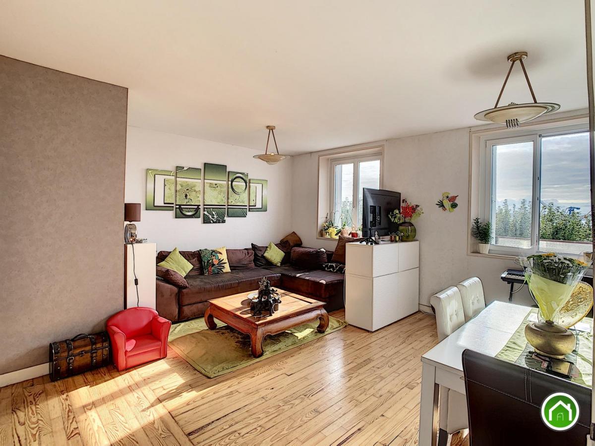 BREST CORNICHE : agréable appartement t3/4 de 75m² avec garage et vue rade