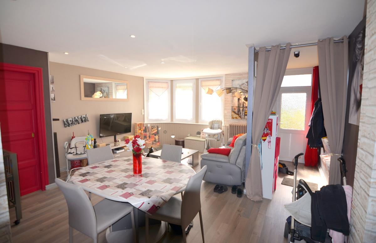 BREST : Ravissante maison authentique avec 3 chambres, terrasse et double garage
