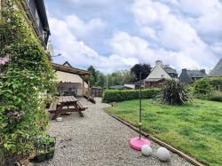 PLABENNEC : jolie maison individuelle 3 chambres, avec sous-sol, carport et jardin clos