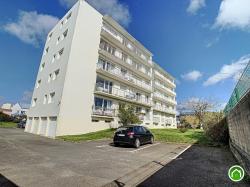  BREST : très bel appartement de 75m² avec grand balcon, jolie vue rade et garage fermé 