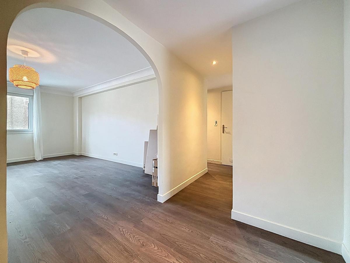BREST: A LOUER APPARTEMENT 80M², AVEC GARAGE ET JARDINET EN VIDE