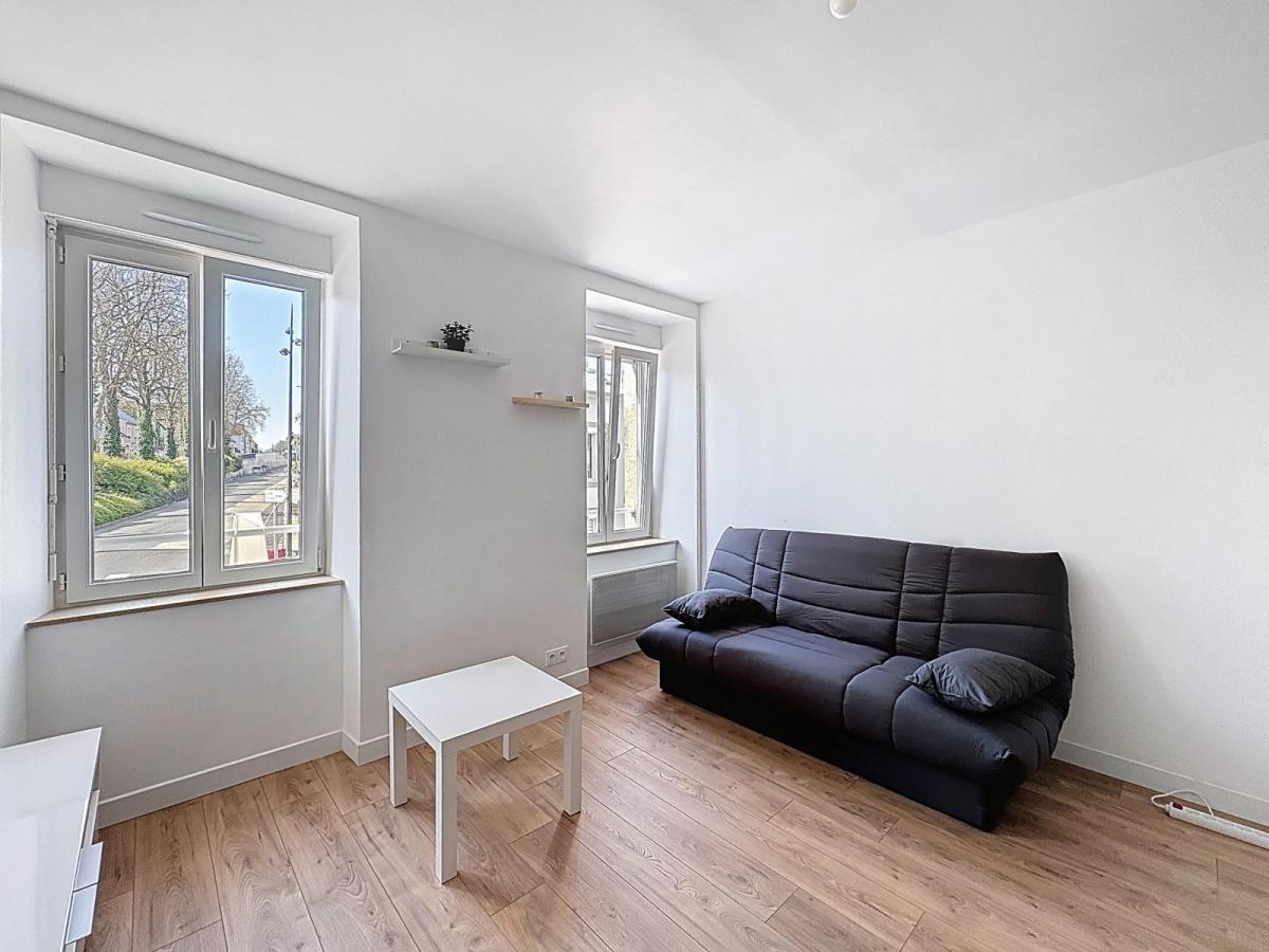 BREST: À LOUER CHARMANT STUDIO, MEUBLÉ DE 26m²