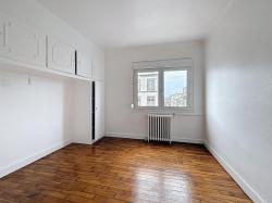 HYPER CENTRE BREST : A LOUER  AGRÉABLE APPARTEMENT DE 2 CHAMBRES AVEC VUE DÉGAGÉE