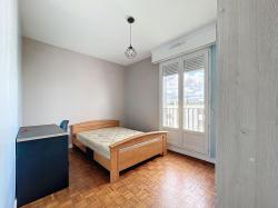 PENFELD : agréable et lumineux appartement deux chambres et balcon