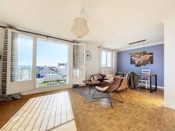  BREST LE GUELMEUR : Bel appartement T5 avec double séjour, 3 chambres et vue dégagée