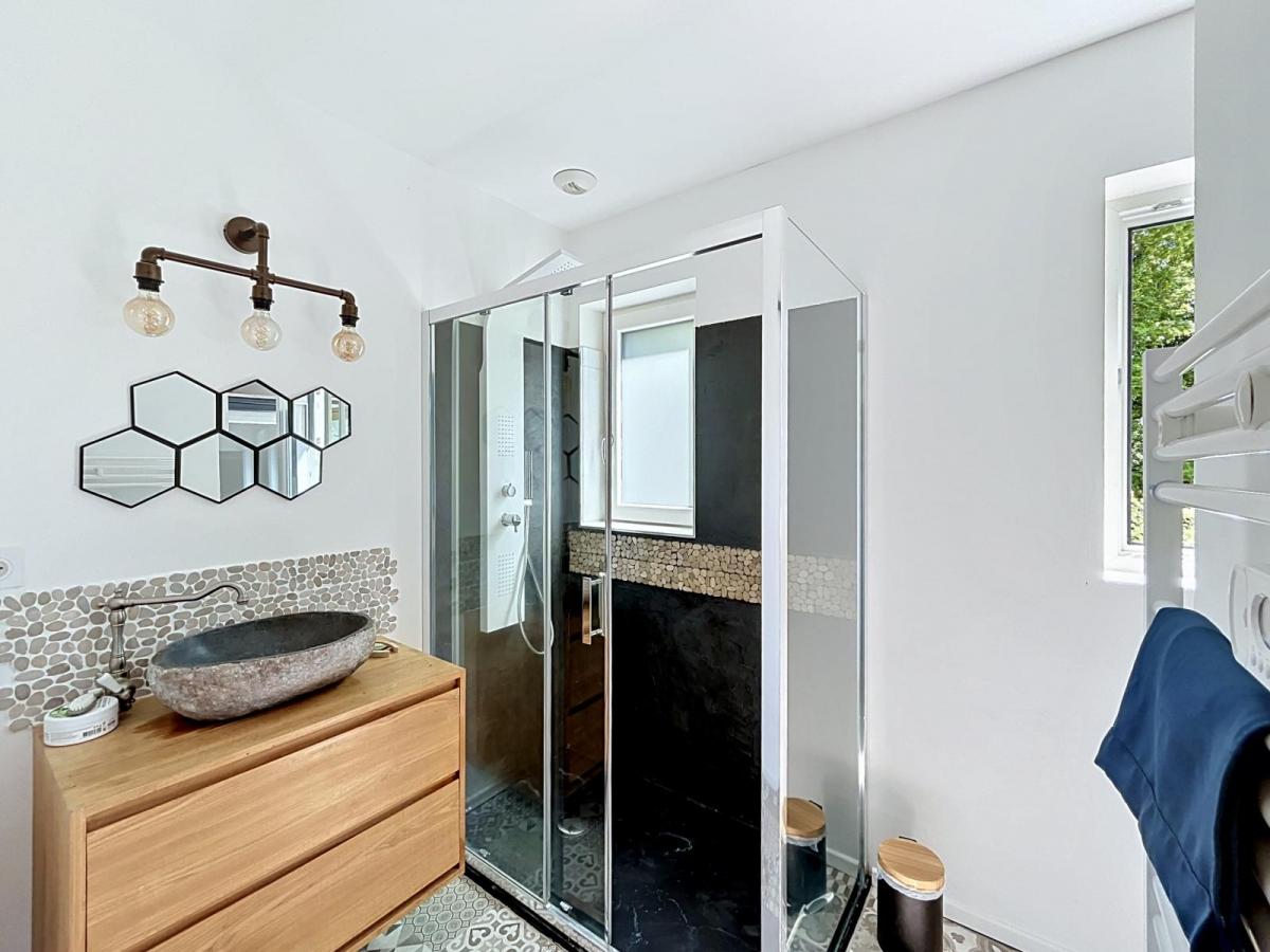GUILERS : Maison aux lignes contemporaines de 2018 à tendance passive