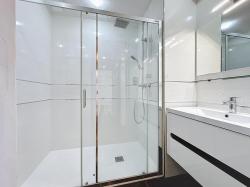 CENTRE-VILLE : ravissant appartement de 79m² avec deux chambres et garage