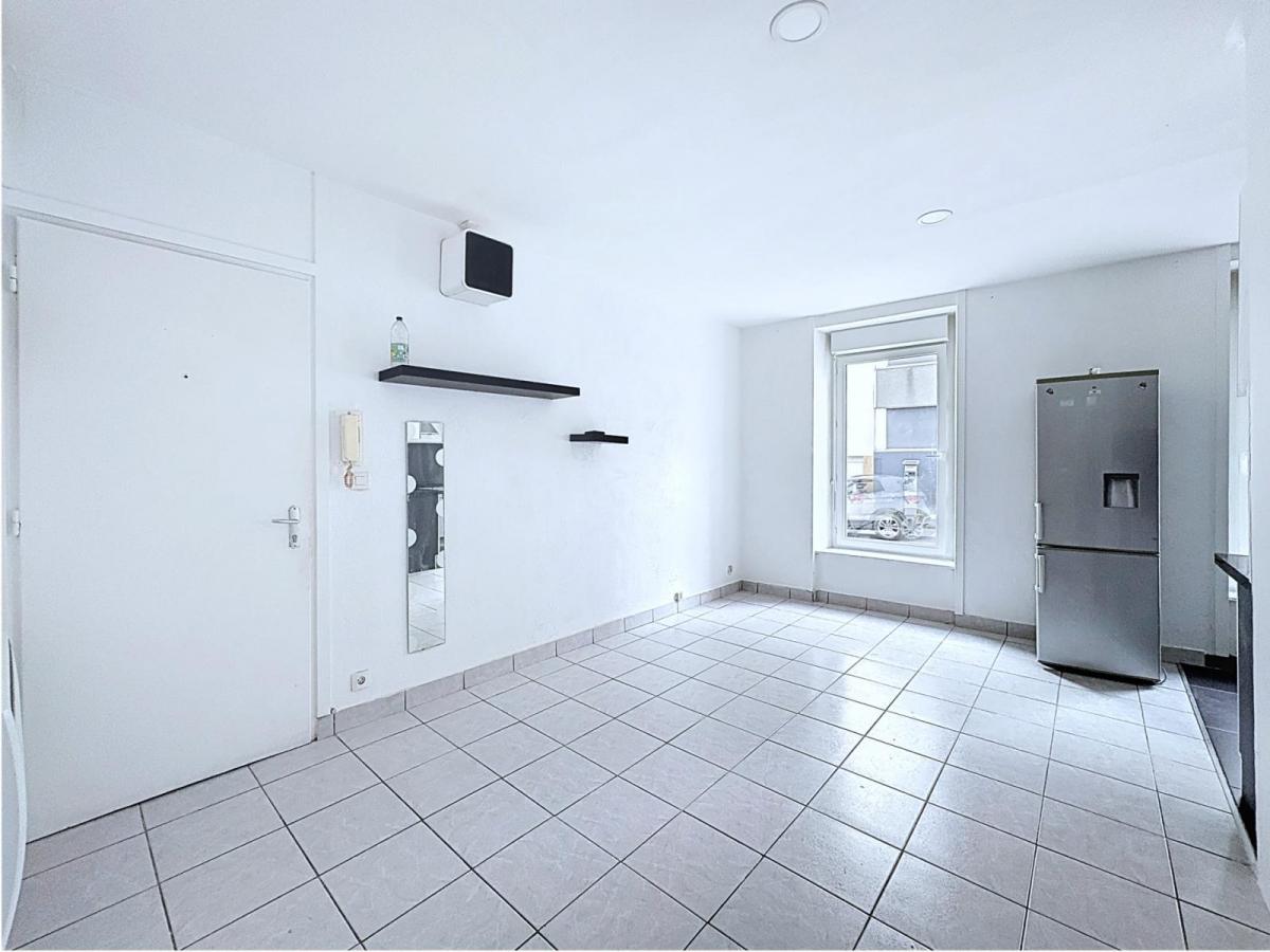 HYPER CENTRE BREST : A LOUER AGRÉABLE APPARTEMENT T1BIS