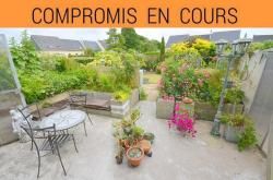 GUILERS: Opportunité, maison 4 chambres avec joli jardin clos