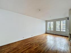 BREST HYPER CENTRE : Appartement lumineux de 100m2 dans un immeuble d'angle
