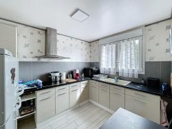 BREST SAINT PIERRE : Bel appartement T3 de 70m2 avec 2 chambres, grand séjour et place de parking