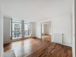 BREST HYPER CENTRE : Charmant appartement T5 de 105m2 dans un immeuble bourgeois