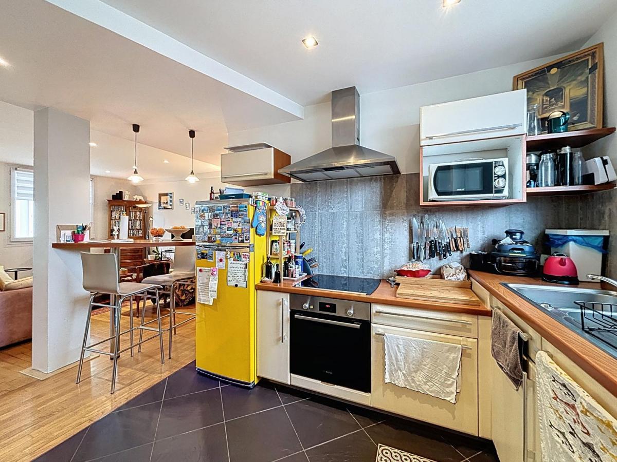 BREST HYPER CENTRE : CHARMANT APPARTEMENT T4 DE 84 m² AVEC PARKING DE COPROPRIÉTÉ