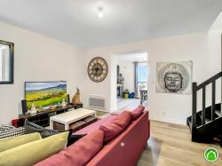 PLOUDALMEZEAU : grand appartement duplex avec 3 chambres, accès privatif, balcon et stationnement 