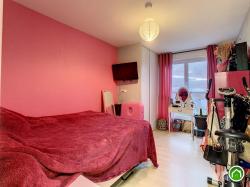 BREST BELLEVUE : Bel appartement de 100m² avec 4 chambres, balcon fermé et place de parking