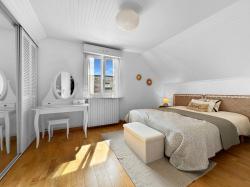 BREST : charmante maison non mitoyenne avec garage sous-sol, pergola et jardin clos