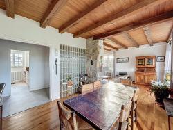 LANDUNVEZ : Proche du port d'Argenton, magnifique propriété avec accès direct à la plage de Gwen Trez