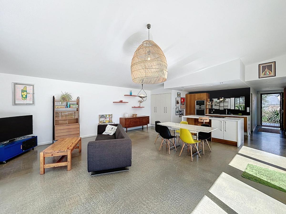 BREST RESTIC : Maison contemporaines aux tendances passives dans un environnement verdoyant