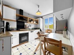 BREST : charmante maison non mitoyenne avec garage sous-sol, pergola et jardin clos