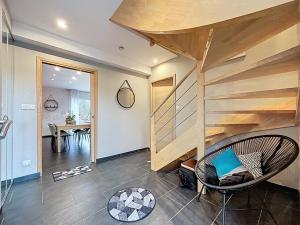 LE RELECQ-KERHUON: BELLE MAISON COMTEMPORAINE DE130m², 4 CHAMBRES