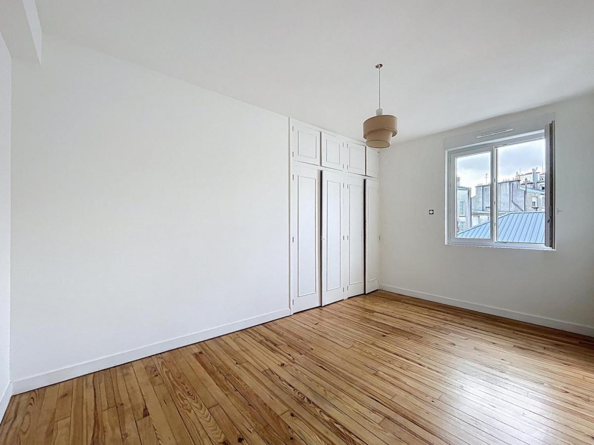 HYPER CENTRE BREST : À LOUER AGRÉABLE APPARTEMENT T3 DE 92,5 M²