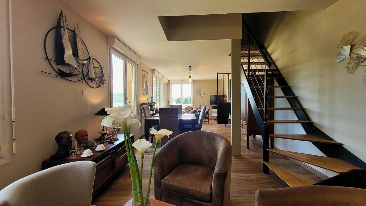 LA FOREST-LANDERNEAU: Ravissante propriété au bord de l’eau sur 1900 m² avec T2 indépendant – VENTE EN VIAGER
