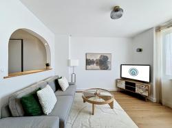 HYPER-CENTRE: À LOUER BEL APPARTEMENT MEUBLÉ T4 DE 54M²