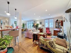 BREST HYPER CENTRE : CHARMANT APPARTEMENT T4 DE 84 m² AVEC PARKING DE COPROPRIÉTÉ