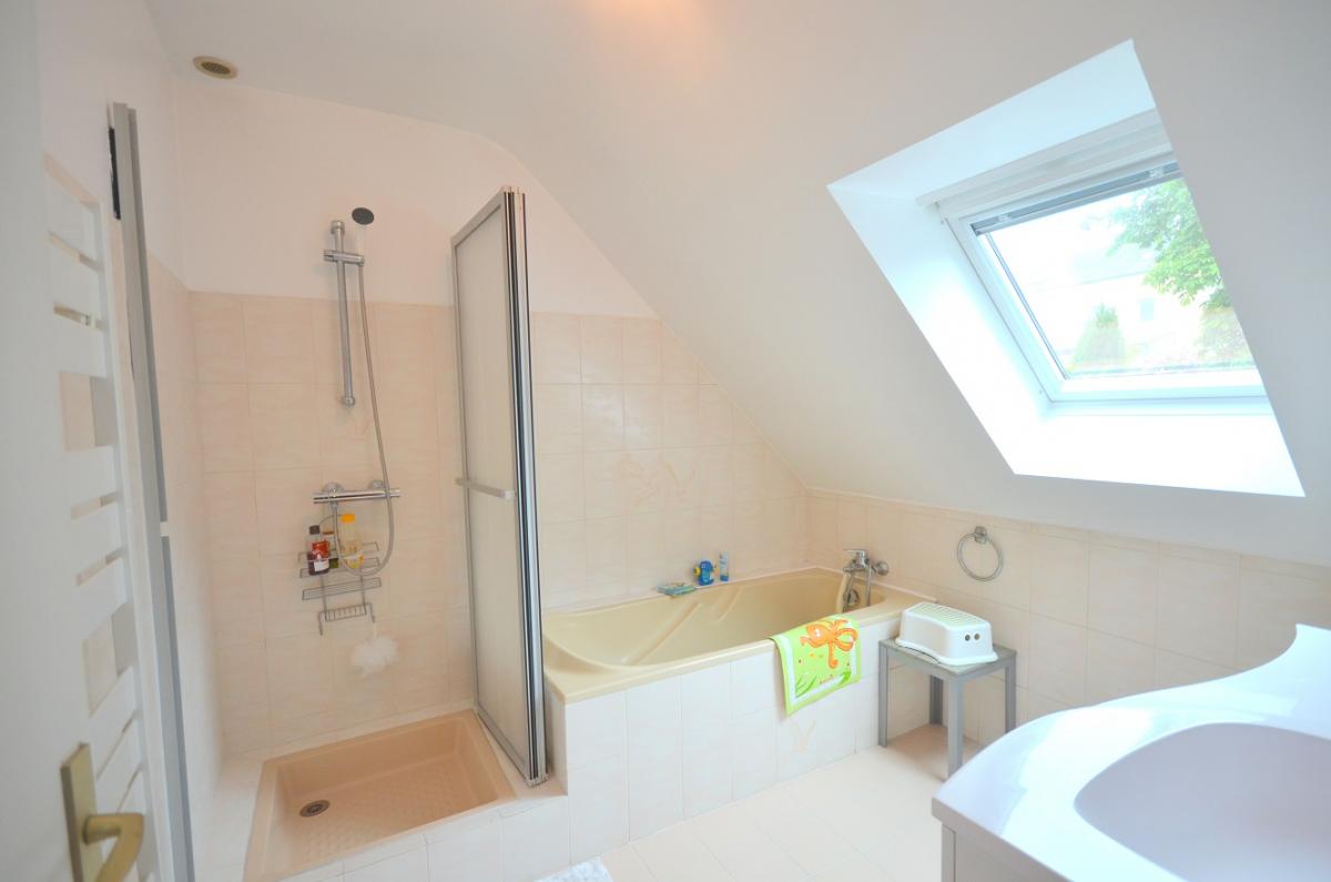 BREST : superbe propriété avec maison 7 pièces, terrasse, garage et jardin arboré 