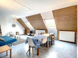 GUILERS : propriété avec maison 7 pièces et grand terrain au calme