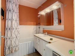 BREST : Bel appartement de 98m² avec 4 chambres, balcon et place de parking 