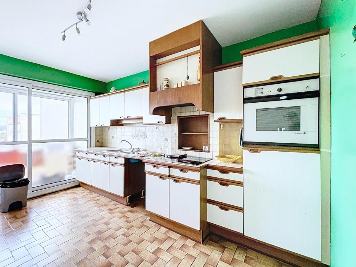 BREST : CHARMANT APPARTEMENT T5 AVEC BALCON EN IMPASSE