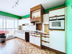 BREST : CHARMANT APPARTEMENT T5 AVEC BALCON EN IMPASSE