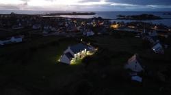 LANDUNVEZ : Propriété de prestige T11 DE 324 m² Habitable à 150 du rivage sur un parc de 4983 m²