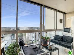 BREST BELLEVUE : Bel appartement de 100m² avec 4 chambres, balcon fermé et place de parking