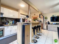 BREST BELLEVUE : Bel appartement de 100m² avec 4 chambres, balcon fermé et place de parking