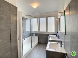 BREST : Bel appartement rénové de 81m² avec 3 chambres et balcon