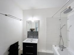 BREST : A LOUER BEL APPARTEMENT T3 MEUBLÉ DE 70M²