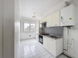 HYPER CENTRE BREST : A LOUER  AGRÉABLE APPARTEMENT DE 2 CHAMBRES AVEC VUE DÉGAGÉE