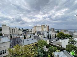  CENTRE-VILLE / SAINT MICHEL : ravissant appartement  avec deux chambres et balcon à renover