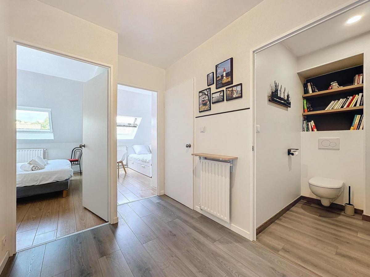 LE RELECQ-KERHUON: T3 MEUBLÉ LUMINEUX AVEC BALCON ET PLACE DE PARKING