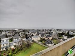 BREST : très bel appartement de 76m² avec ascenseur, grand balcon, jolie vue rade 