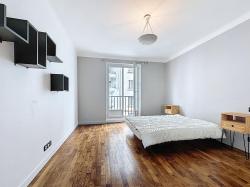CENTRE-VILLE : ravissant appartement de 79m² avec deux chambres et garage
