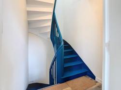 PONT-DE-BUIS : Agréable studio rénové en dernier étage