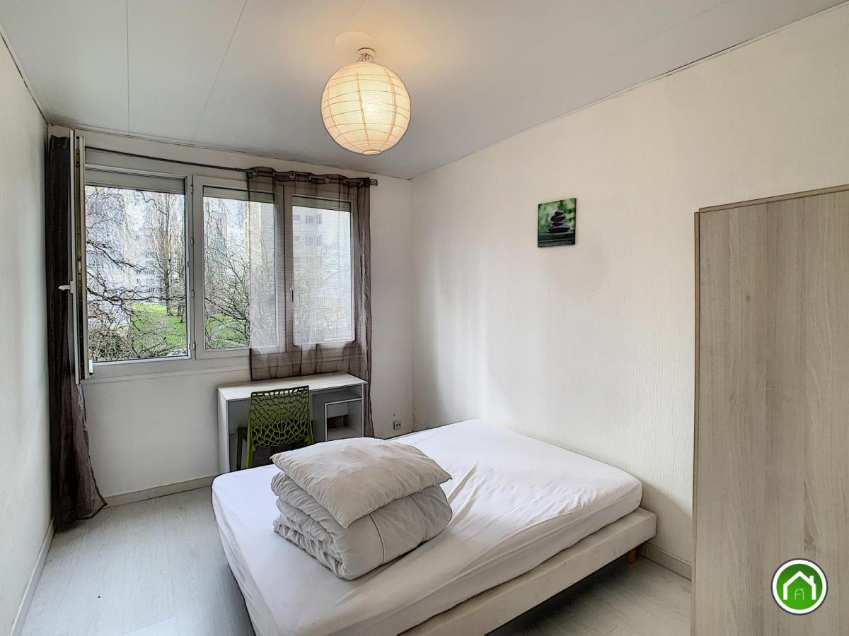 BREST : Bel appartement rénové de 81m² avec 3 chambres et balcon