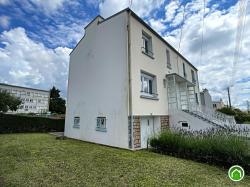 BREST : jolie maison T5 avec 3 chambres, sous-sol et jardin clos