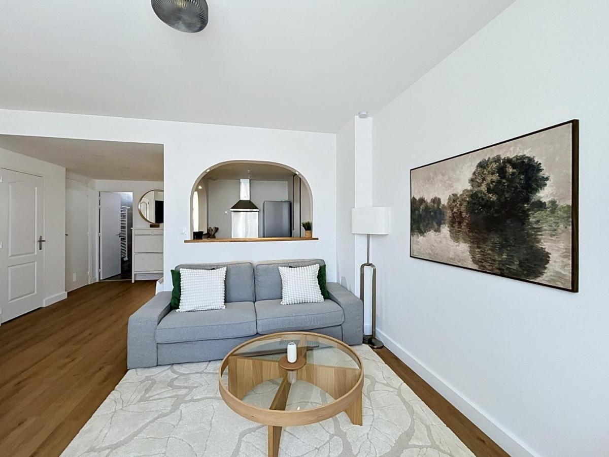 HYPER-CENTRE: À LOUER BEL APPARTEMENT MEUBLÉ T4 DE 54M²
