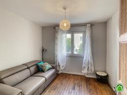 BREST : bien placé, agréable appartement T5 avec balcon à rénover